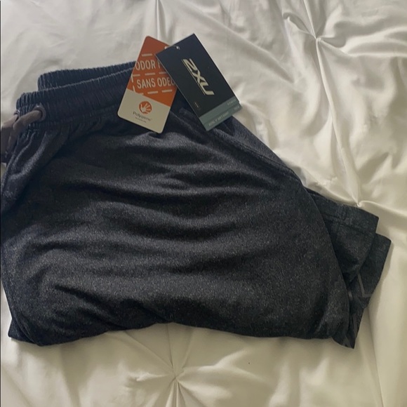 2xu men’s shorts 9” soft XXL - Picture 1 of 5